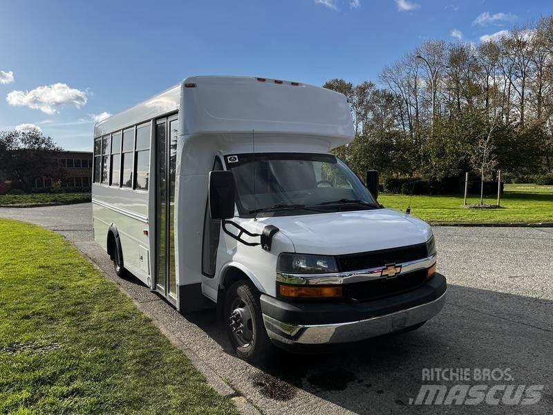 Chevrolet Express Mini-bus
