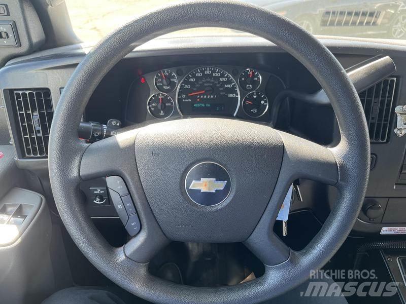 Chevrolet Express Mini-bus