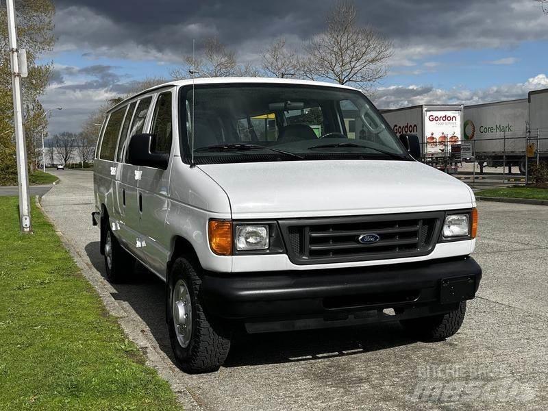 Ford Econoline Voiture