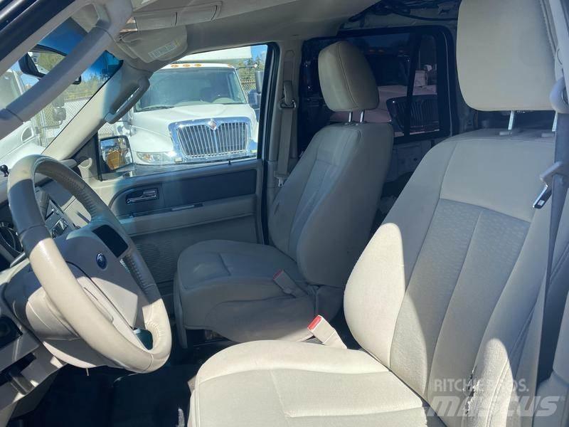 Ford Expedition Voiture