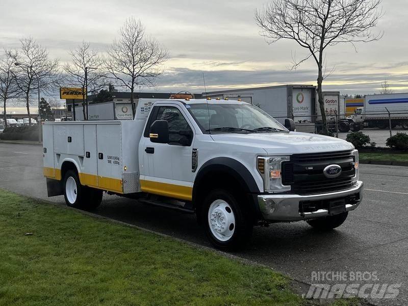 Ford F-550 Camions et véhicules municipaux