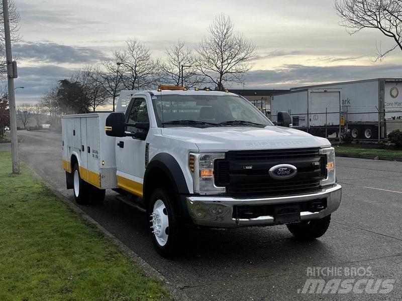 Ford F-550 Camions et véhicules municipaux