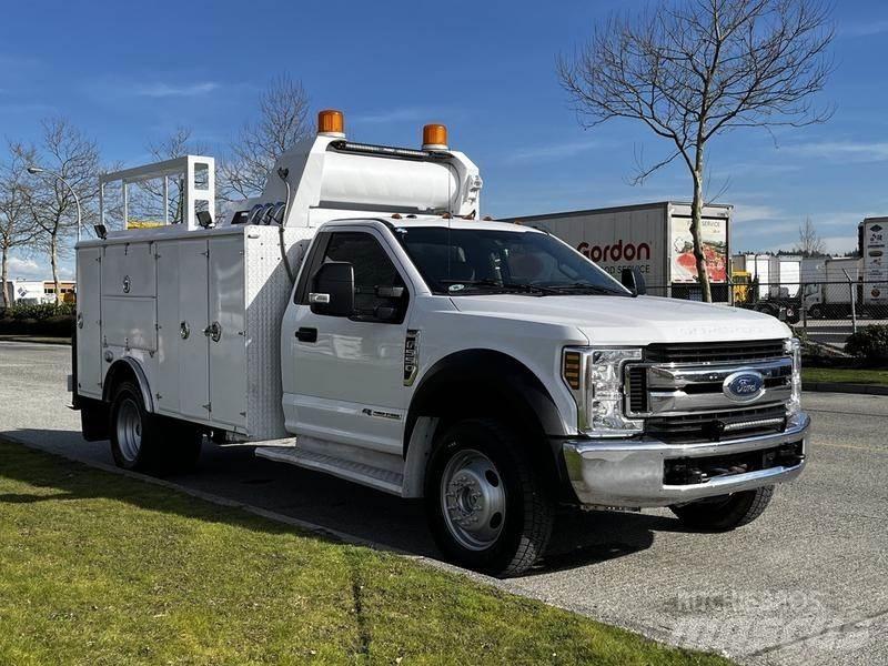 Ford F-550 Camions et véhicules municipaux