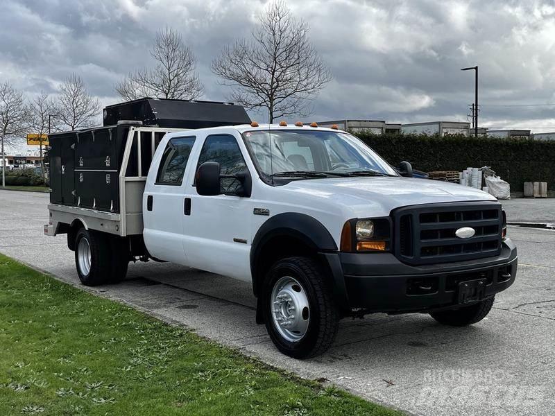 Ford F-550 Camions et véhicules municipaux