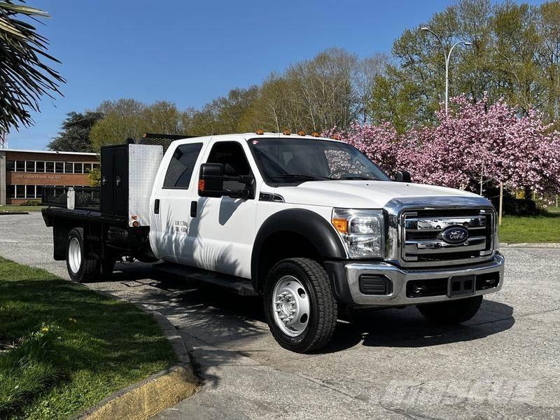 Ford F-550 Camion plateau