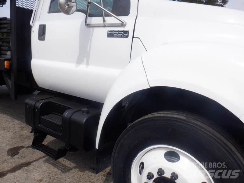 Ford F-650 Camion plateau