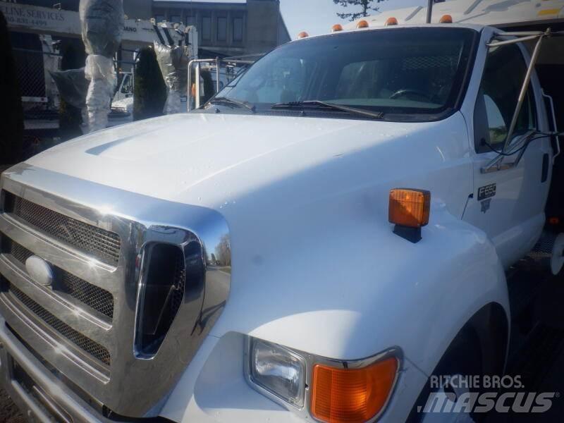 Ford F-650 Camion aspirateur, Hydrocureur