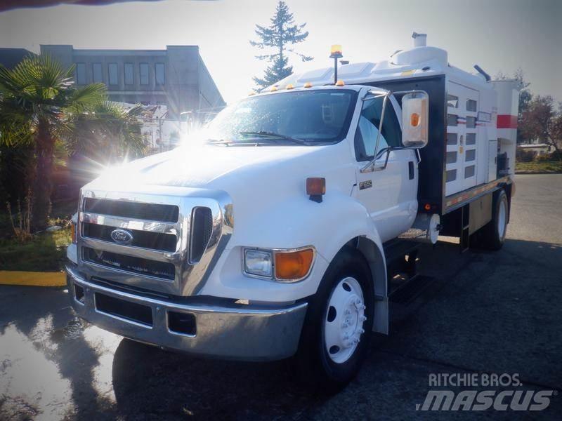 Ford F-650 Camion aspirateur, Hydrocureur