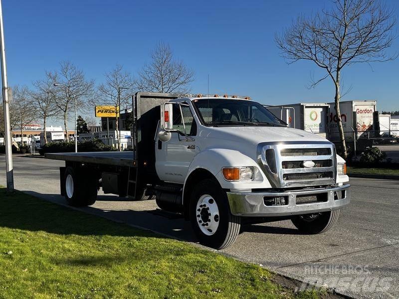Ford F-750 Camion plateau
