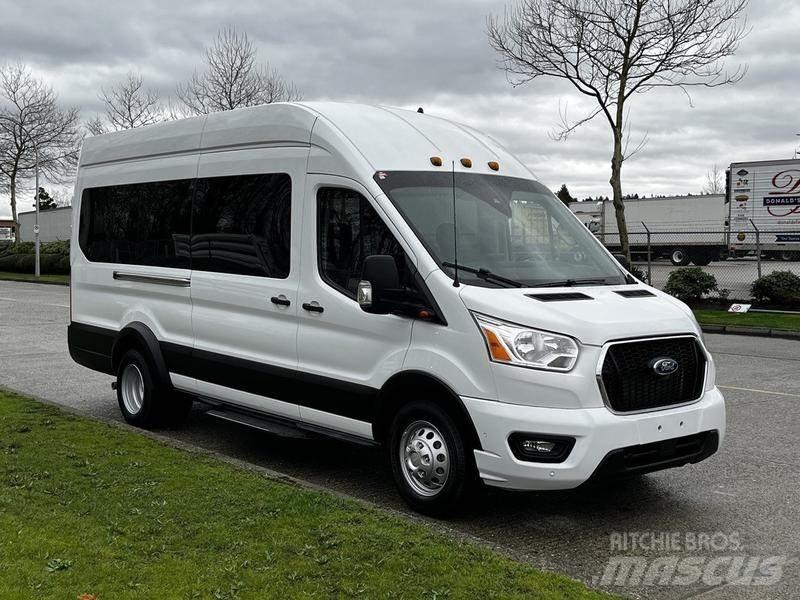 Ford Transit Voiture