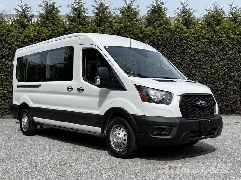 Ford Transit Voiture