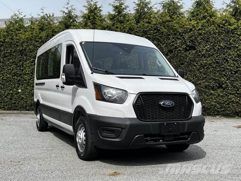 Ford Transit Voiture