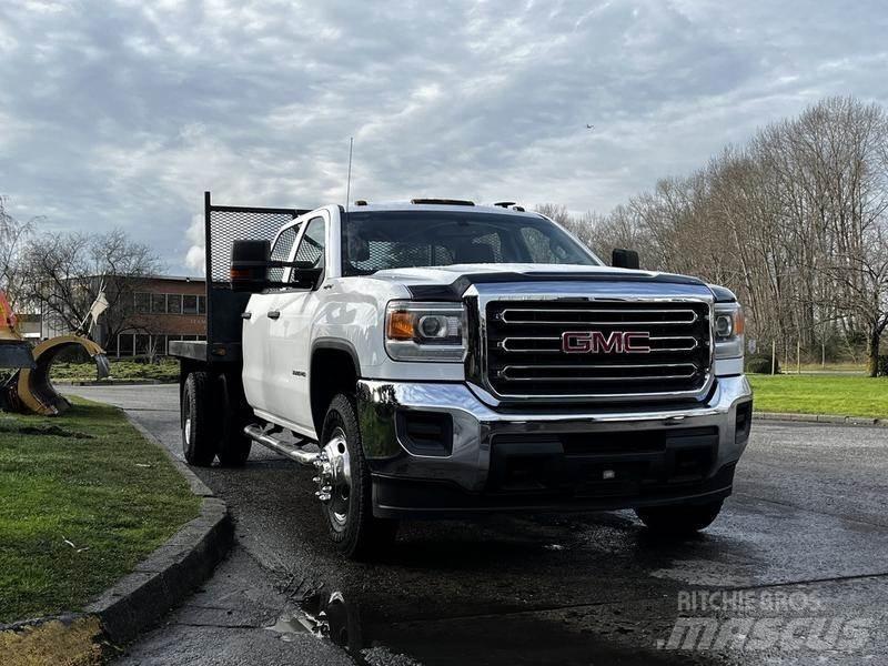 GMC Sierra 3500HD Camion plateau