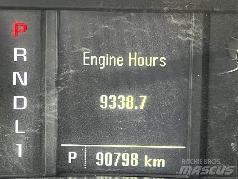 GMC Sierra 3500HD Camion plateau