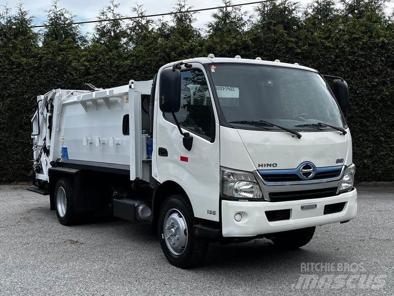 Hino 195 Camion poubelle