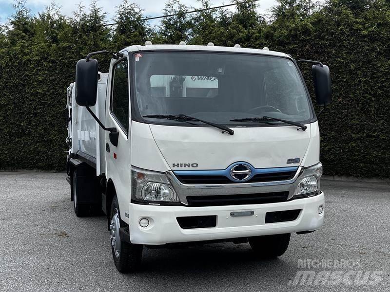 Hino 195 Camion poubelle
