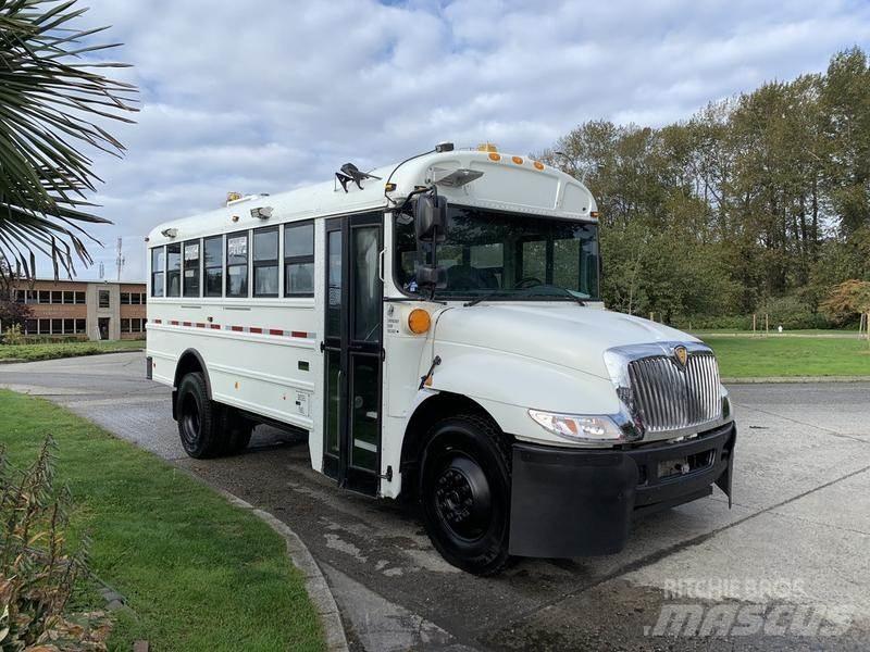 International 4200 Mini-bus