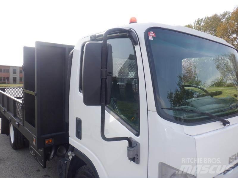 Isuzu NPR Camion plateau