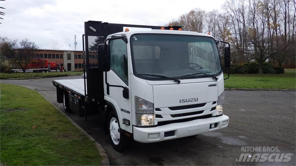 Isuzu NPR Camion plateau