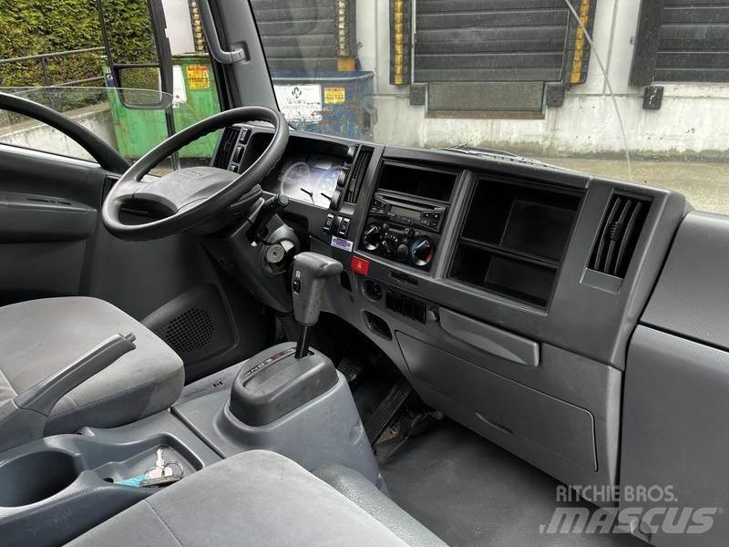 Isuzu NPR Utilitaire