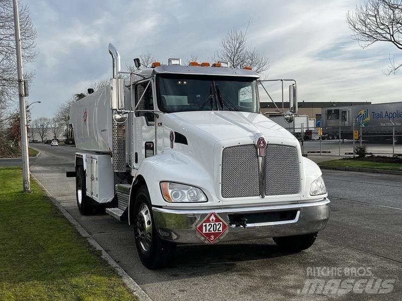 Kenworth T300 Motrici cisterna