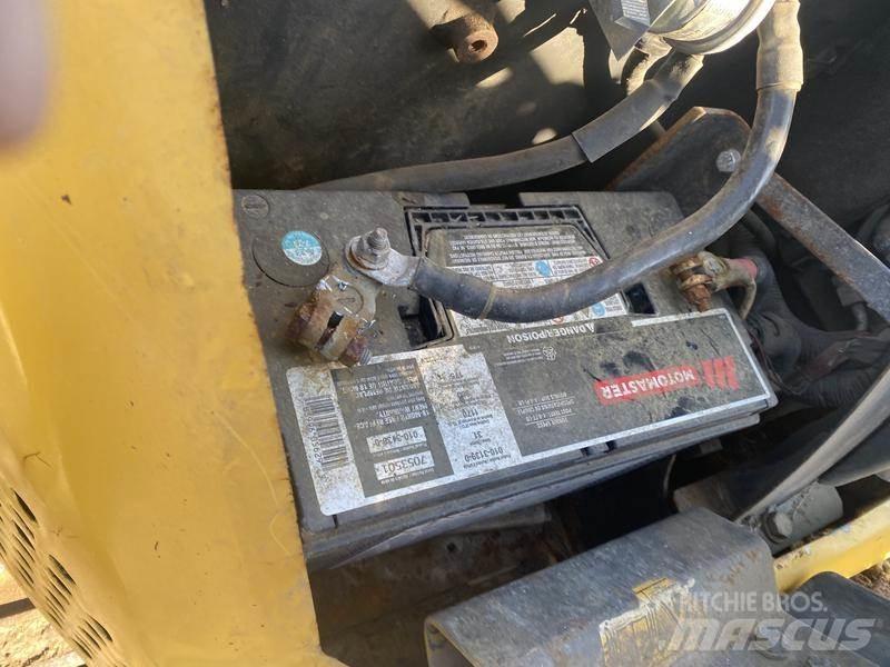 Komatsu PC55MR2 Pelle sur chenilles
