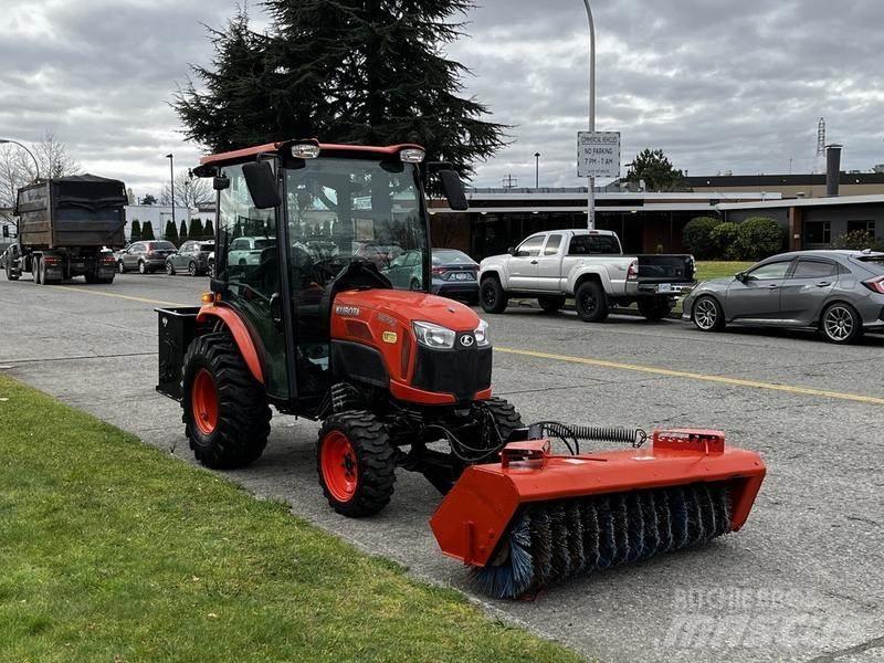 Kubota B2650 Camion balayeur