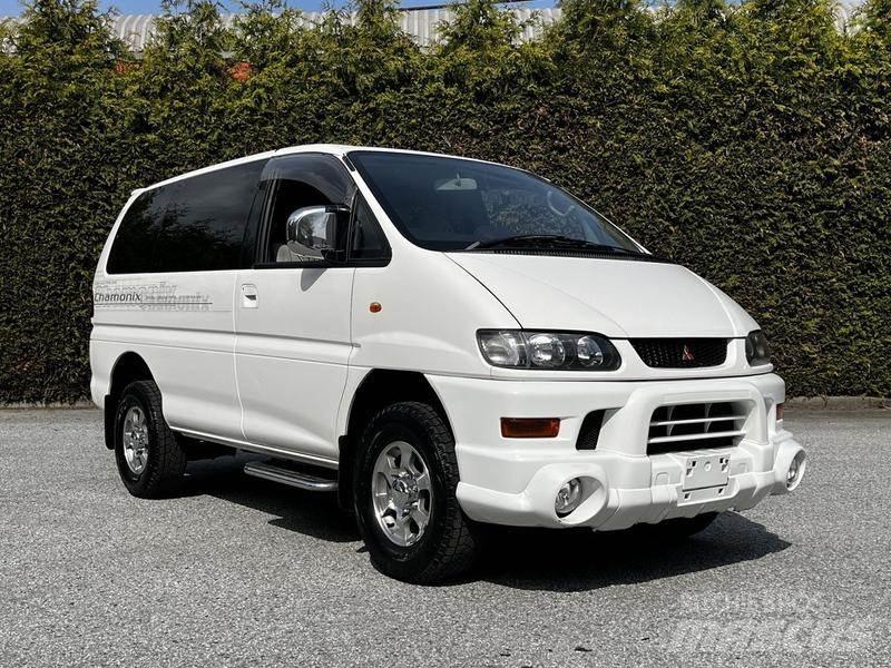 Mitsubishi Delica Voiture