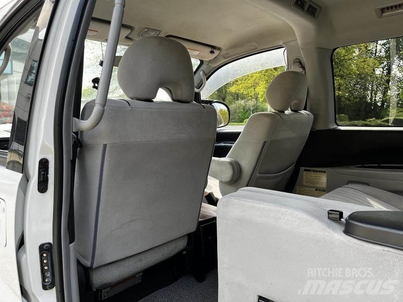 Mitsubishi Delica Voiture