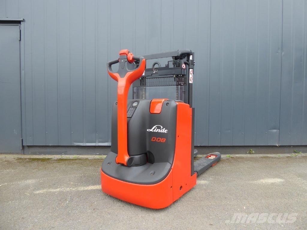 Linde D08 Gerbeur accompagnant
