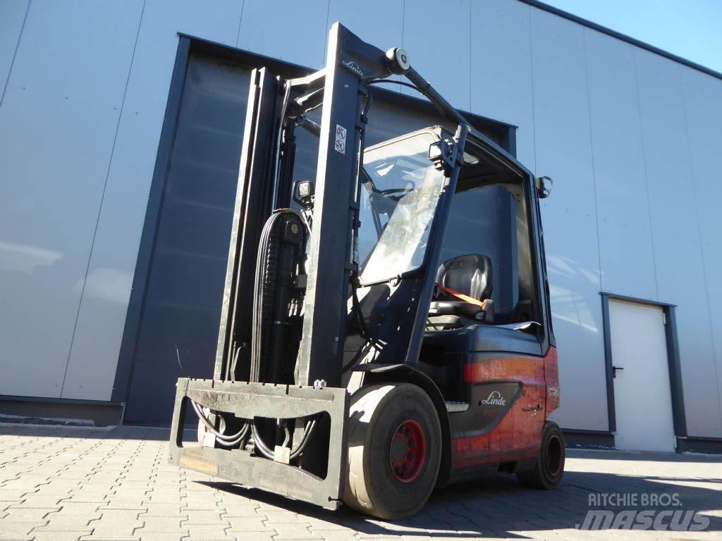 Linde E25-01 Chariots élévateurs électriques