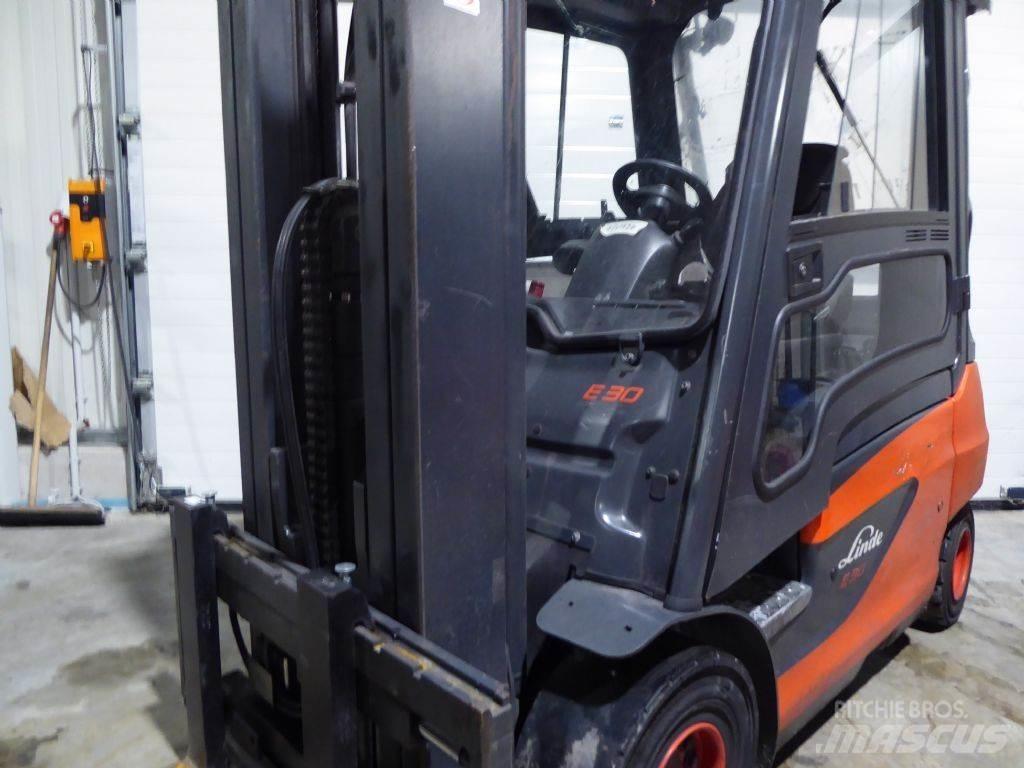 Linde E30-01 Chariots élévateurs électriques