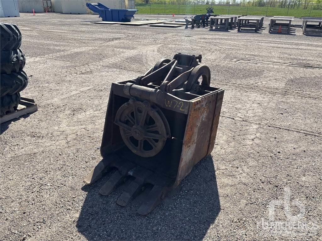  33 in Dragline Godet