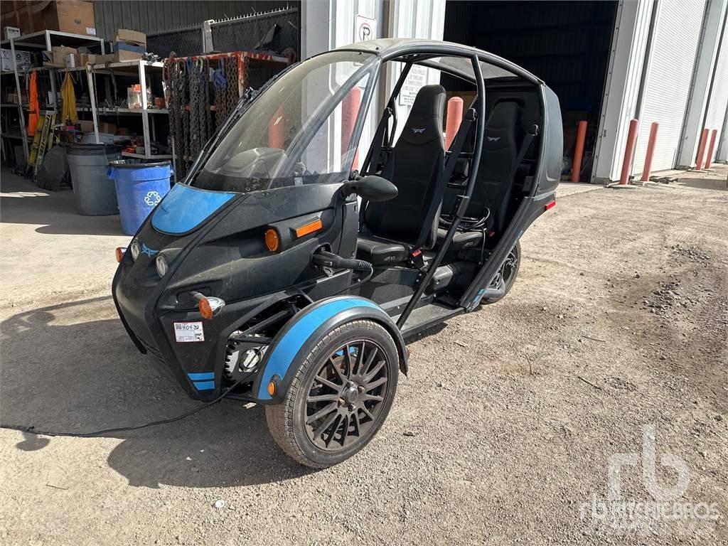  ARCIMOTO EV3 Voiture