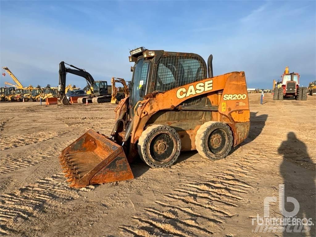 CASE SR200 Chargeuse compacte