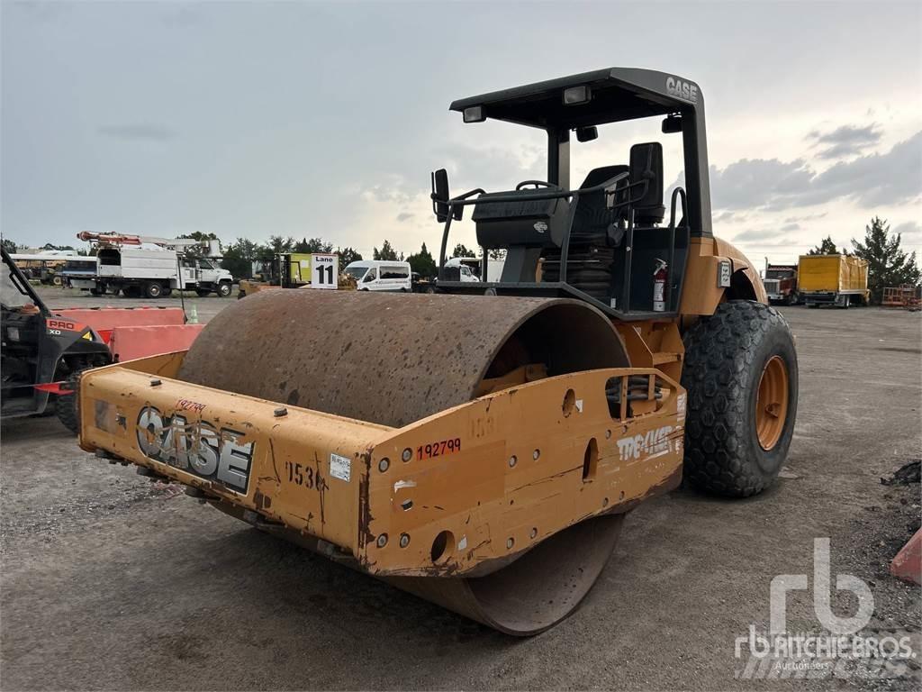 CASE SV212 Compacteur de sol