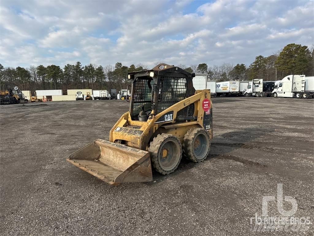 CAT 226 Chargeuse compacte