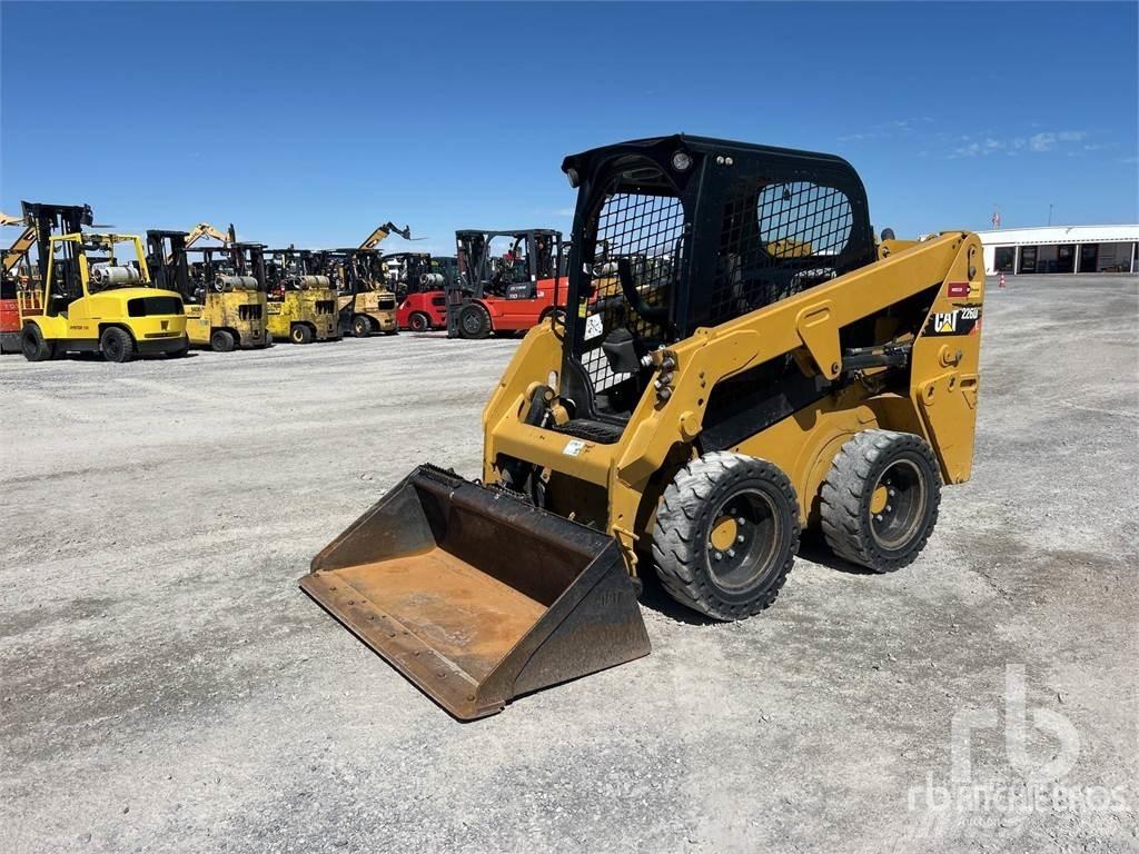 CAT 226D C1-H2 Chargeuse compacte