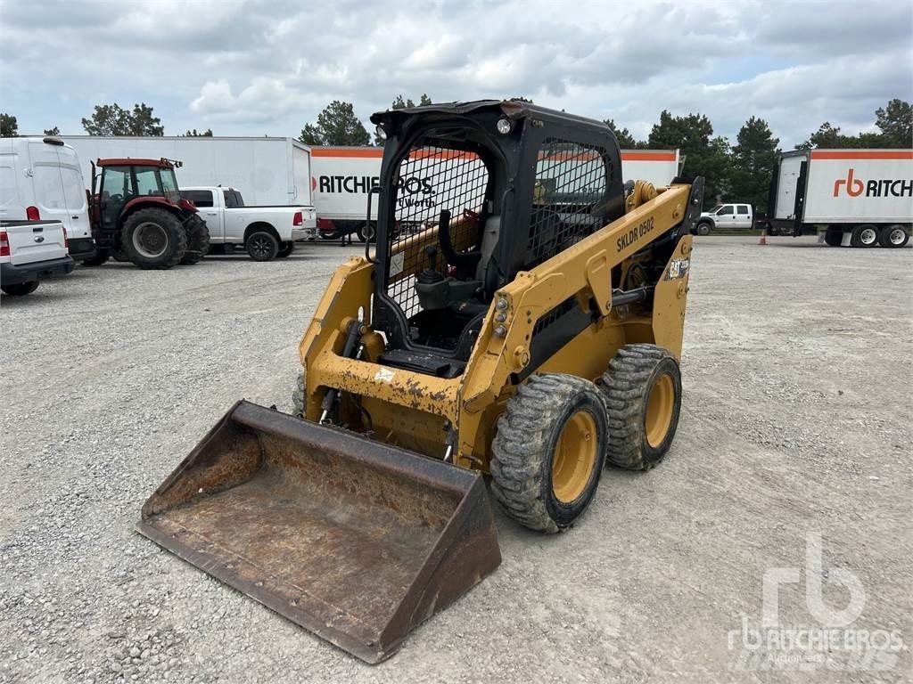 CAT 232D Chargeuse compacte