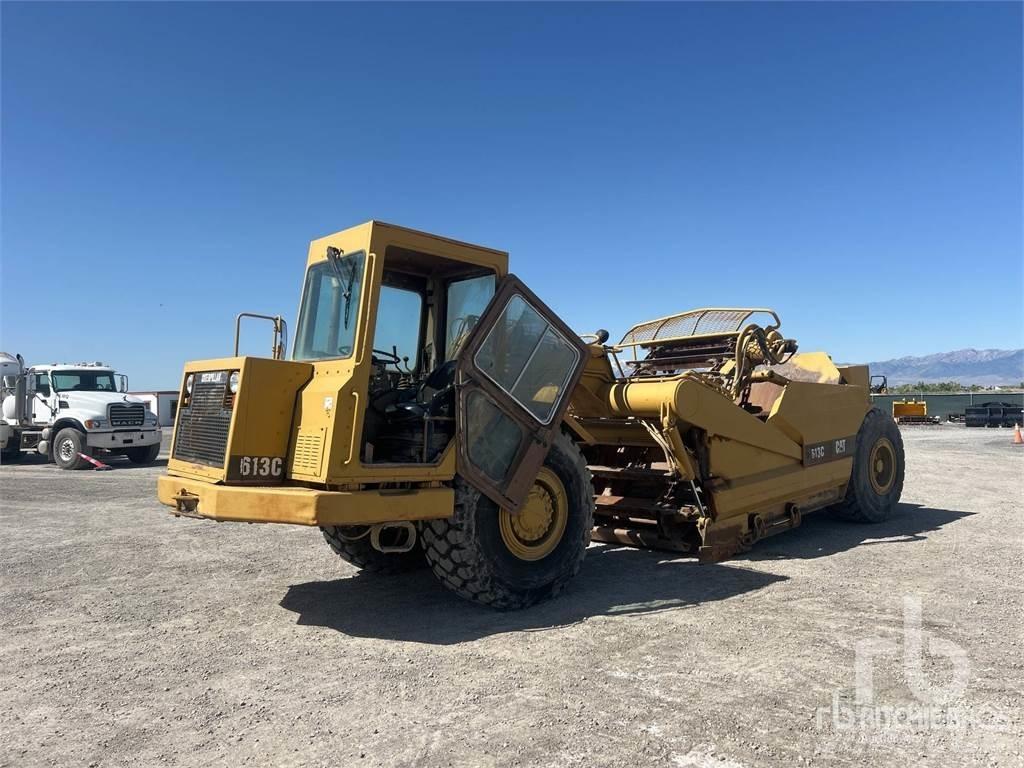 CAT 613C Scraper