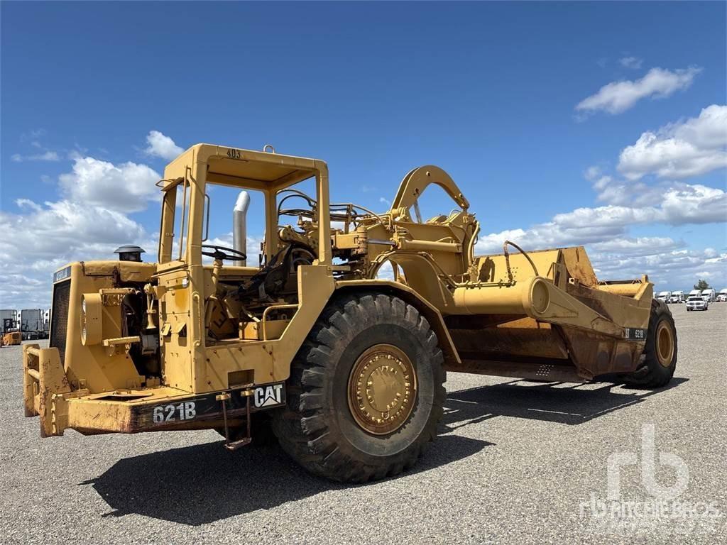CAT 621B Scraper