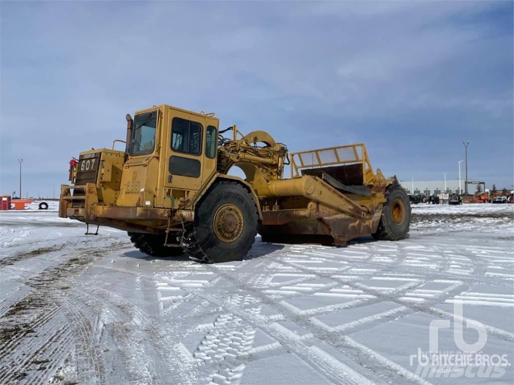 CAT 621F Scraper
