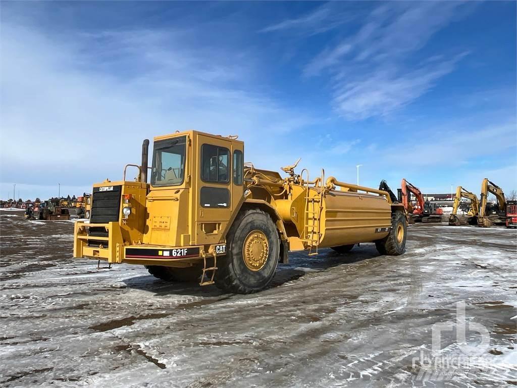 CAT 621F Camion citerne à eau