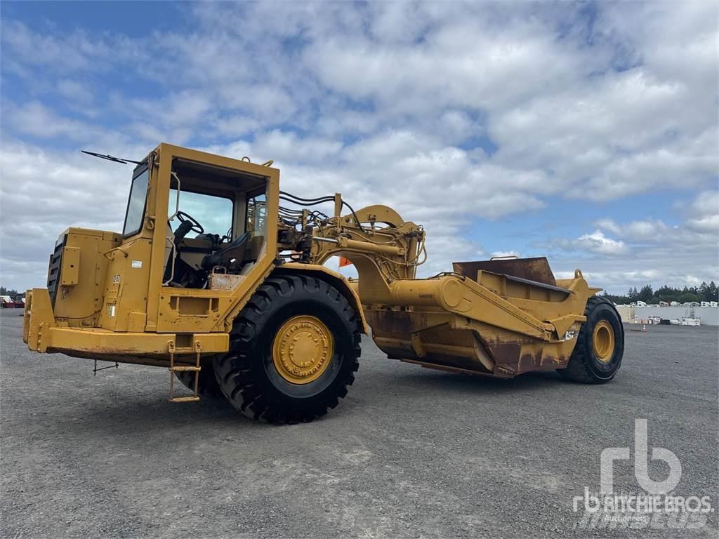 CAT 621F Scraper