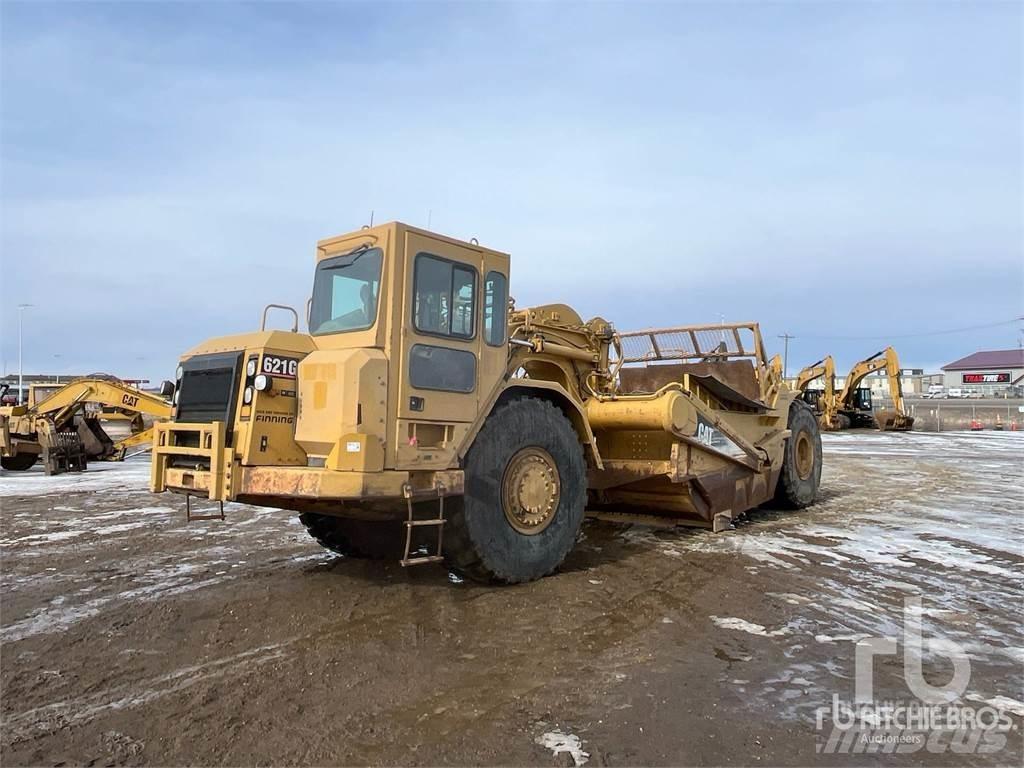 CAT 621G Scraper
