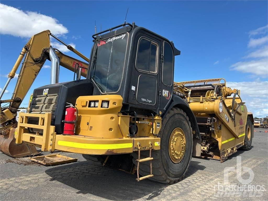 CAT 623K Scraper