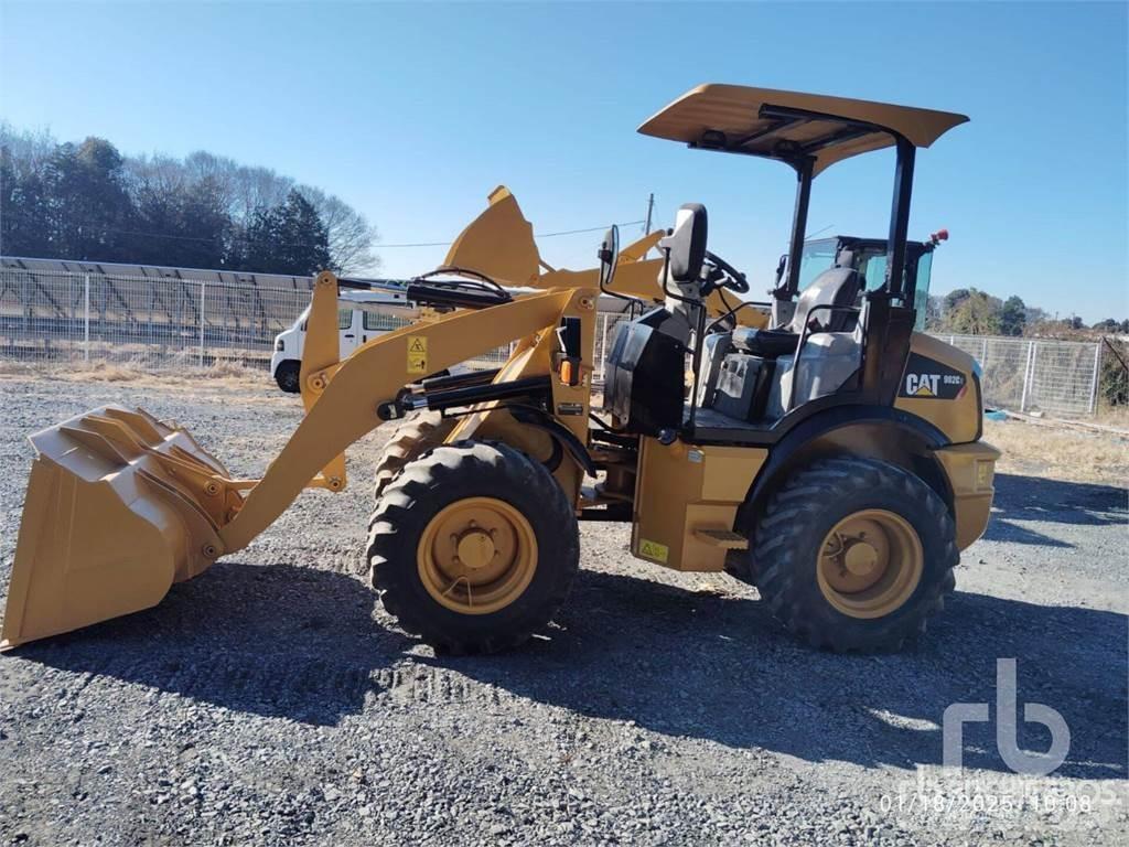 CAT 902C2 Chargeuse sur pneus