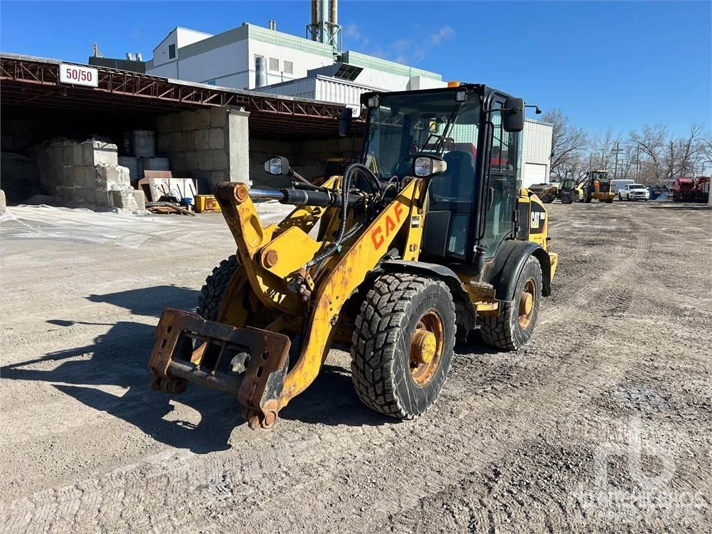 CAT 906M Chargeuse sur pneus