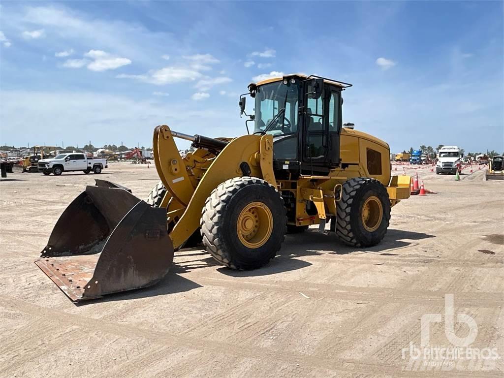 CAT 938M Chargeuse sur pneus