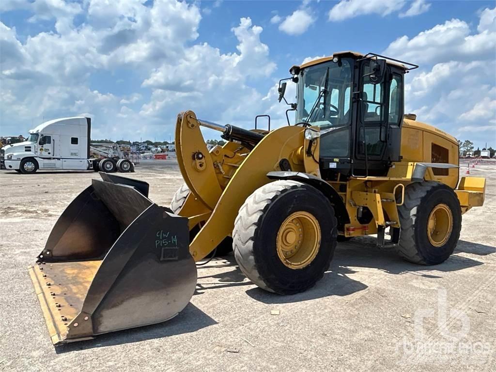 CAT 938M Chargeuse sur pneus